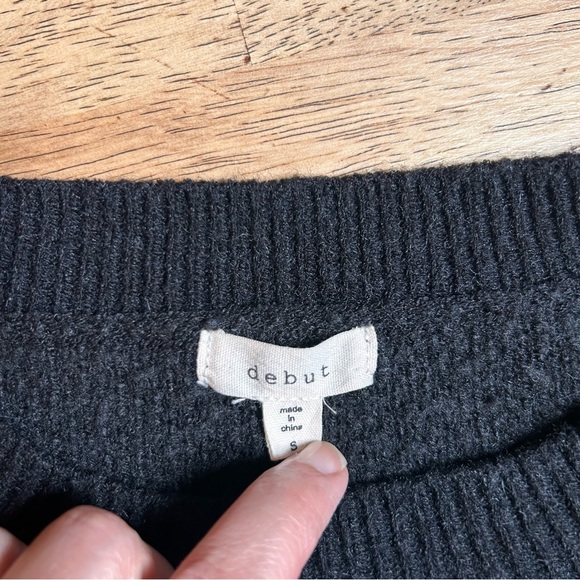 Debut Black Floral Detail Statement Knit Pullover Sweater Size Small - Picture 2 of 10